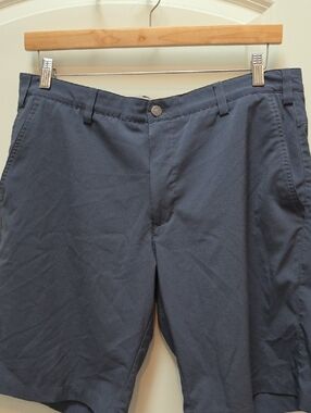 Men's Flat-Front Shorts in Grey — Classic Everyday Style